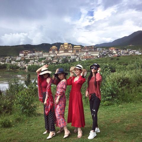 云南一直下雨怎么旅游啊（云南下雨还好玩吗）